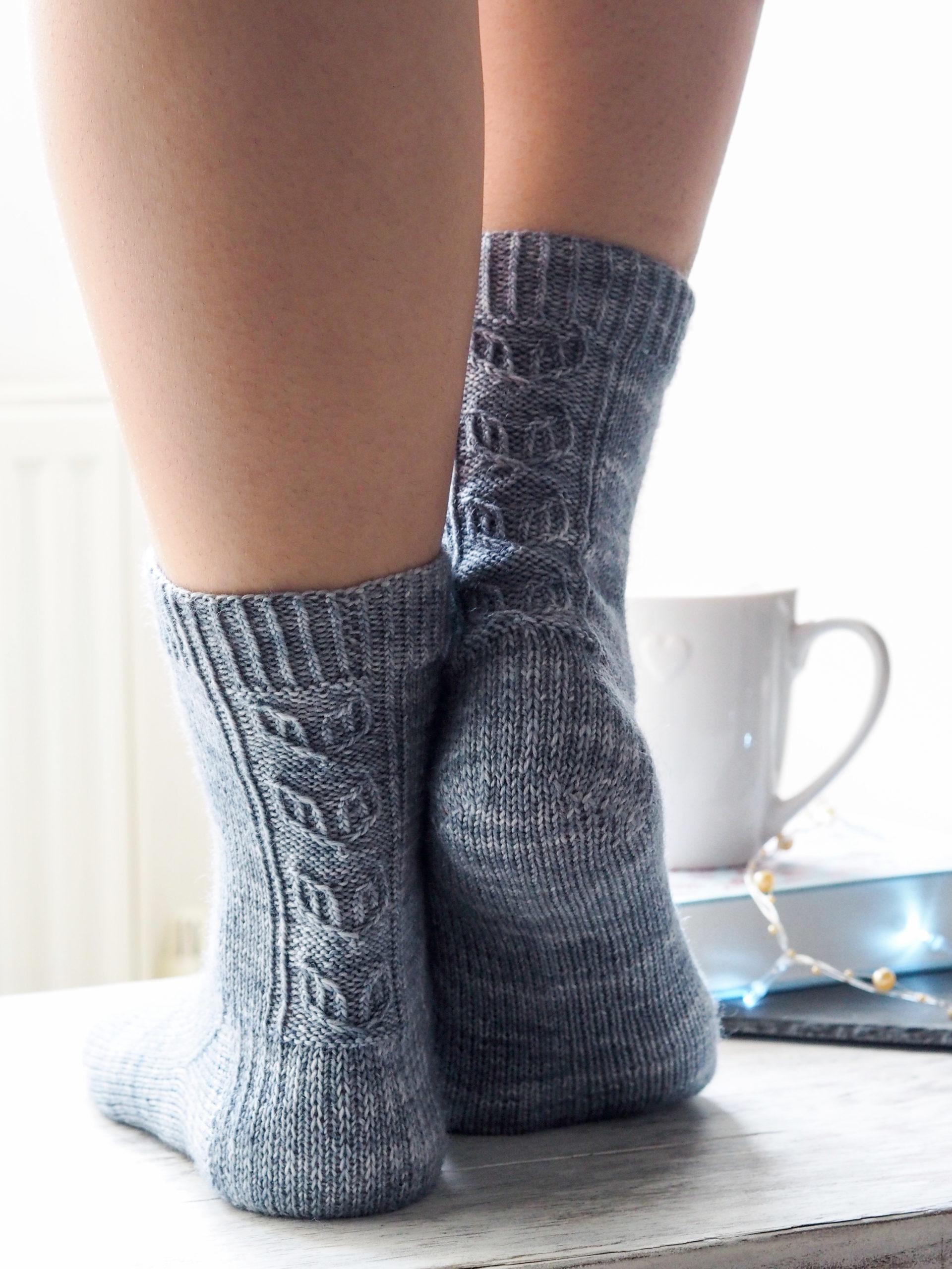 Handmade woolen socks knitting design for ladies Ankle Socks