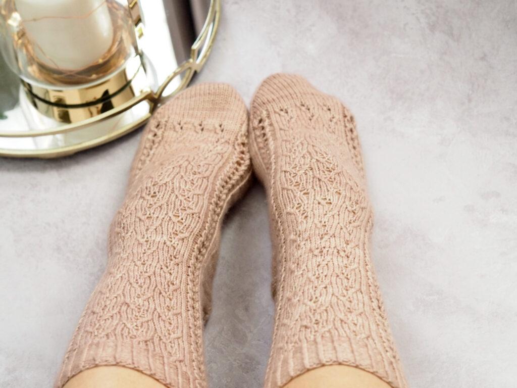 The Sock Series: Closing the Toes - Curious Handmade Knitting Patterns and  Knitting Podcast