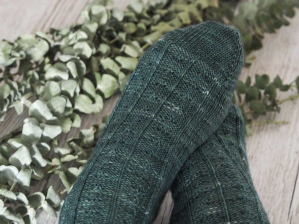 Inspired by the sturdy Australian Spinifex grass, the Spinifex Socks pattern will keep you on your toes with a toe-up construction method.